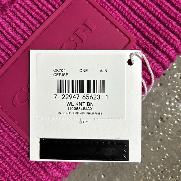 NWT Coach Beanie, pink - Picture 4 of 4